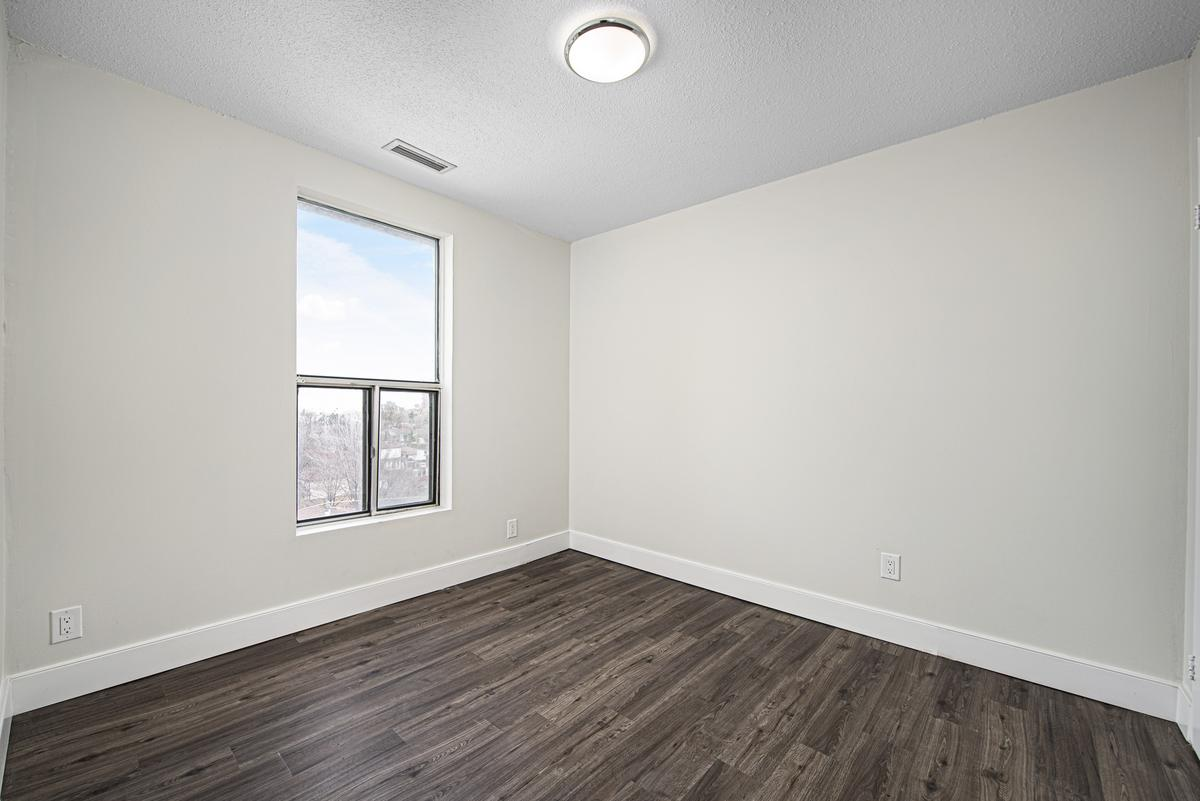 7230 Darcel Avenue - Photo 18