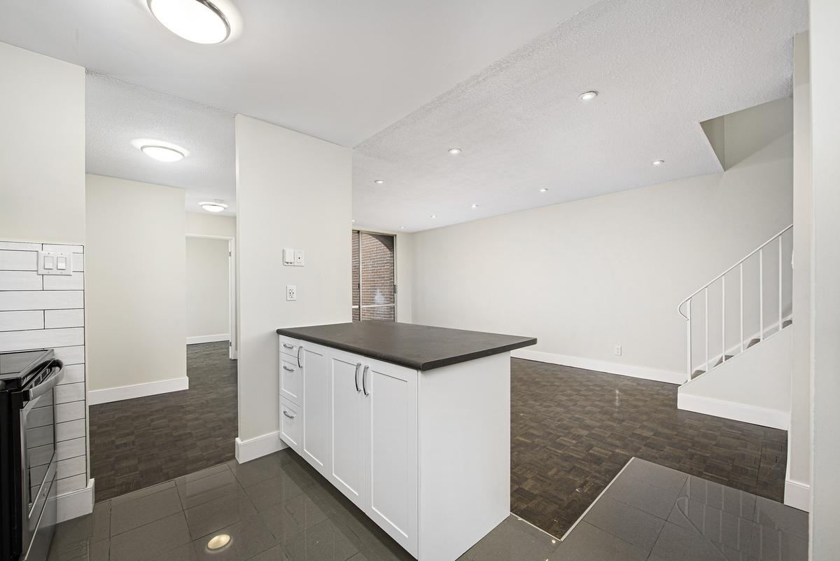7280 Darcel Avenue - Photo 17