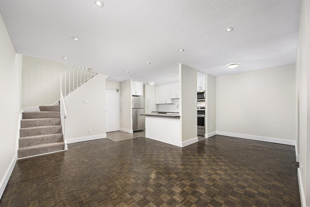 7280 Darcel Avenue - Photo 18