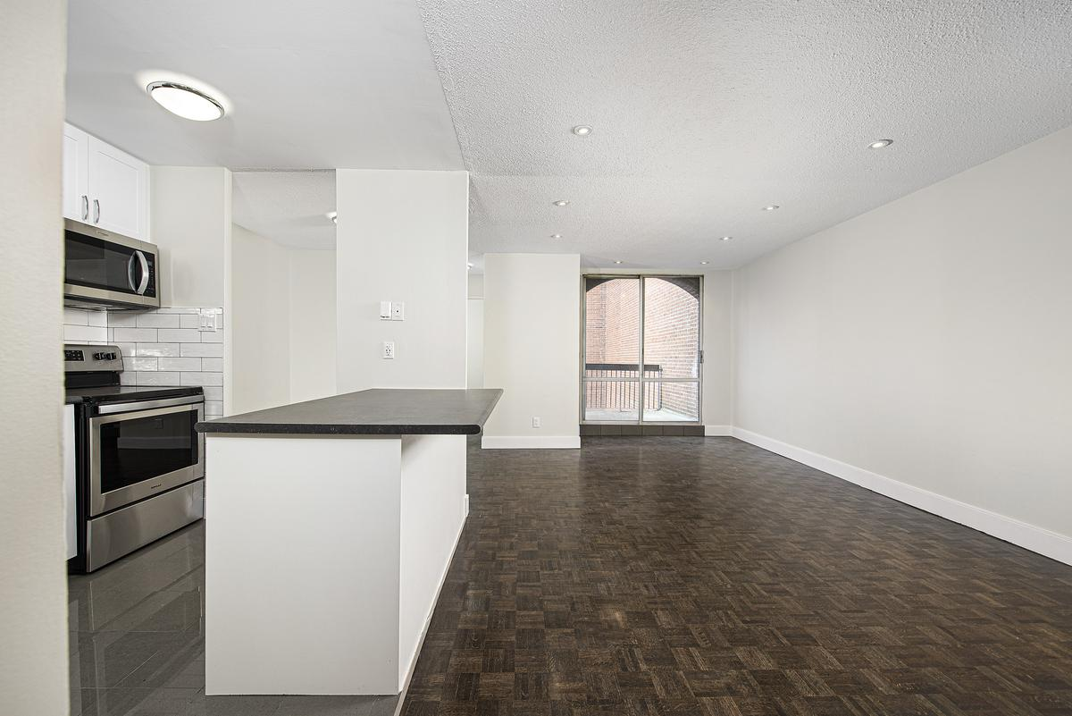 7280 Darcel Avenue - Photo 20