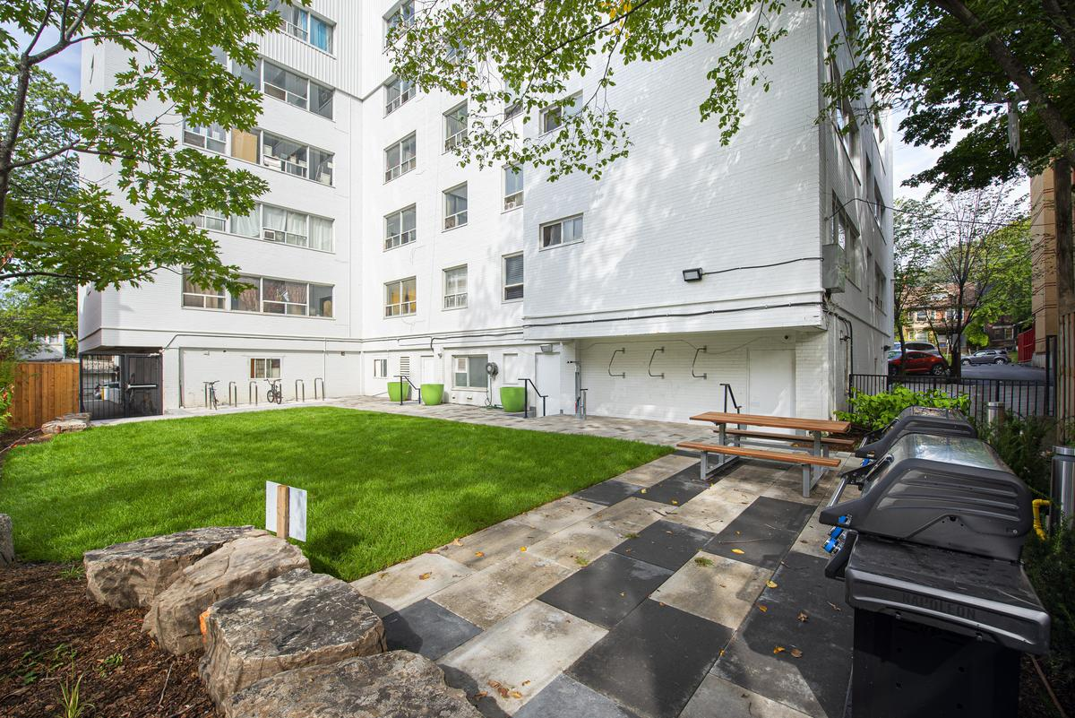 115 Dowling Avenue - Photo 4