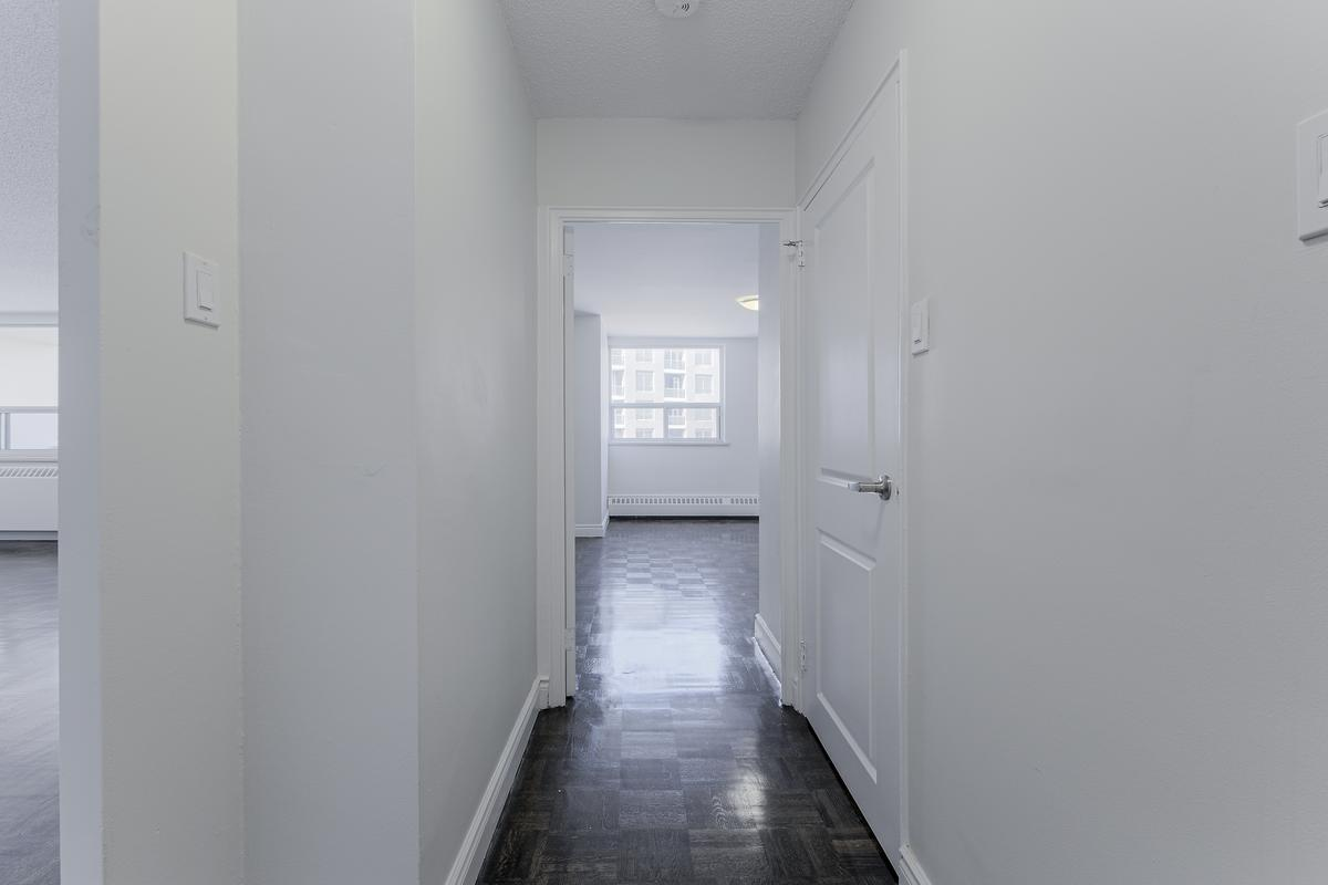 340 The East Mall - Photo 8