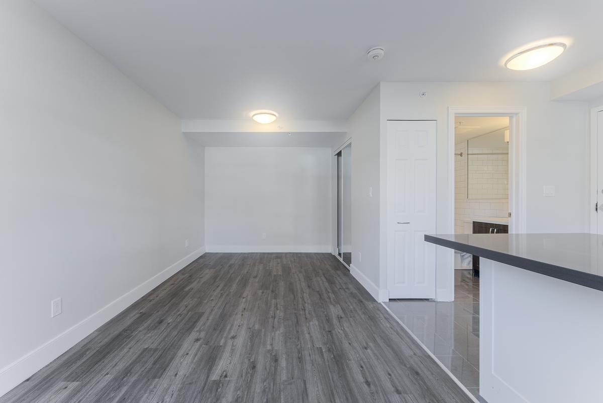 340 The East Mall - Photo 18