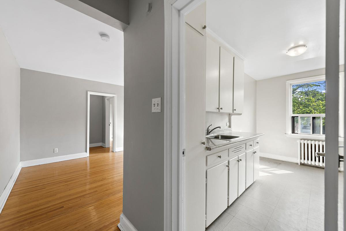 64-68 Harris Park Drive - Photo 3