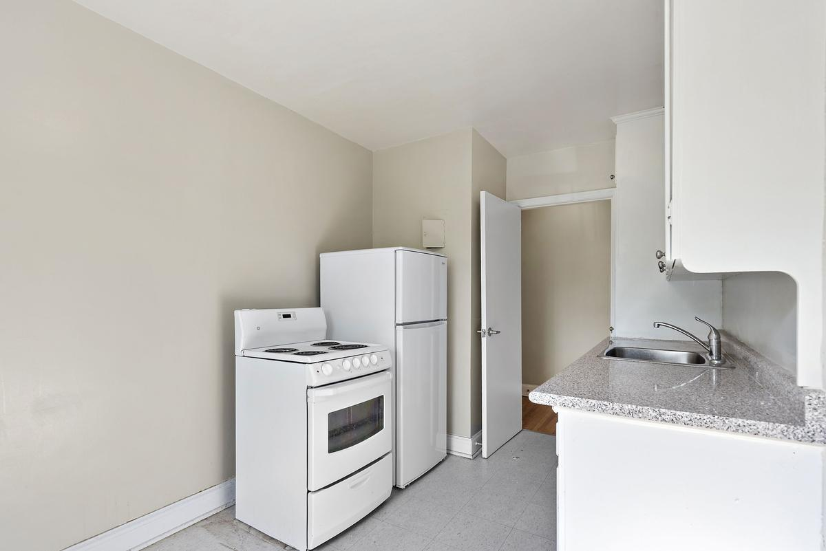 64-68 Harris Park Drive - Photo 6