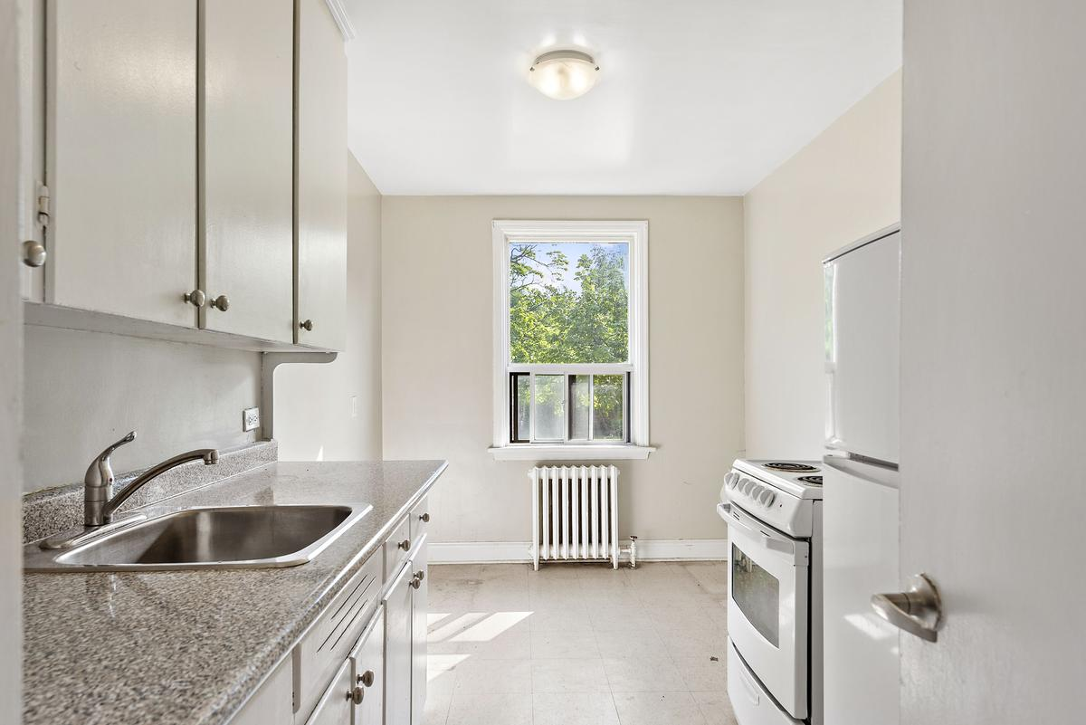 64-68 Harris Park Drive - Photo 14