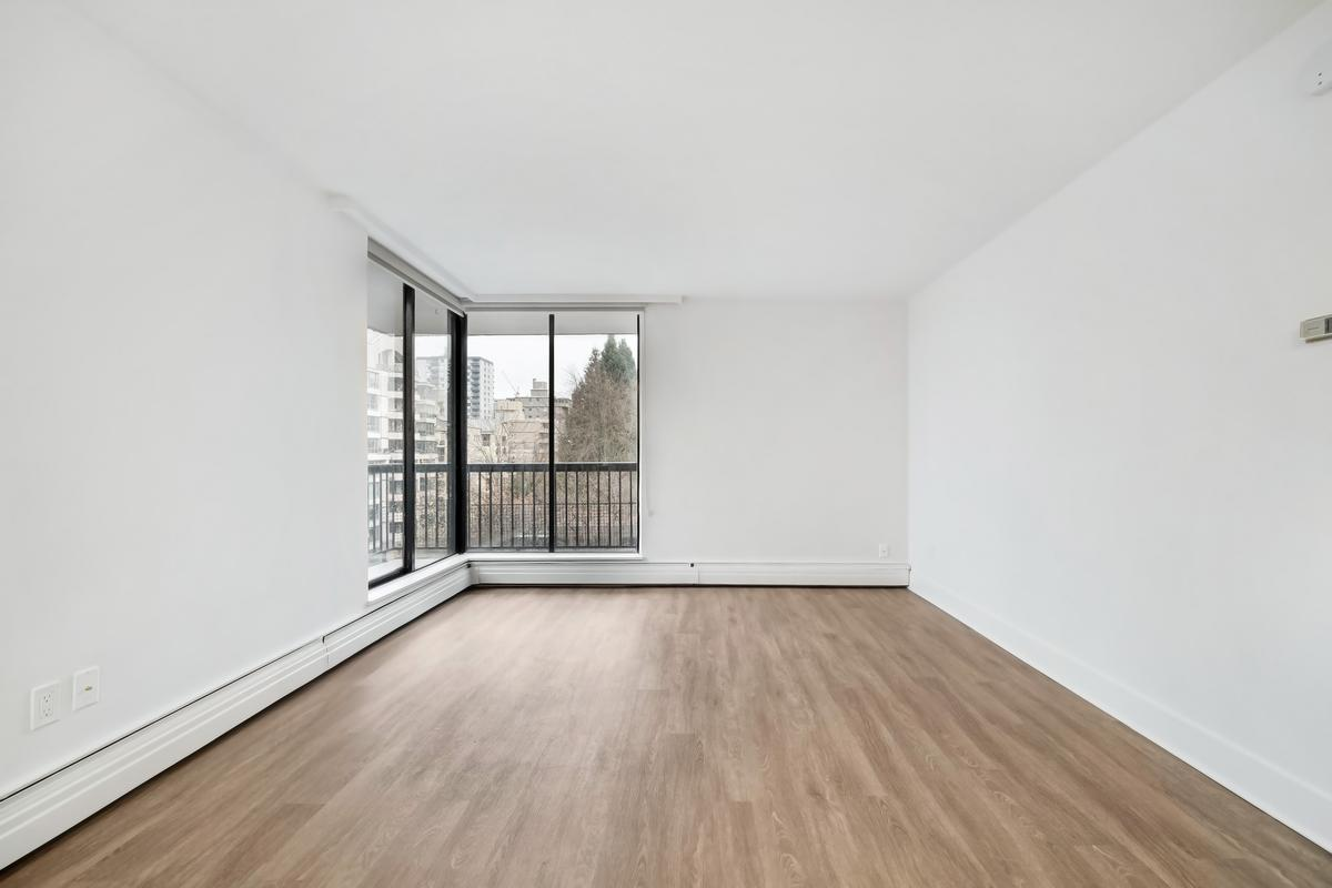 945 Jervis Street - Photo 4