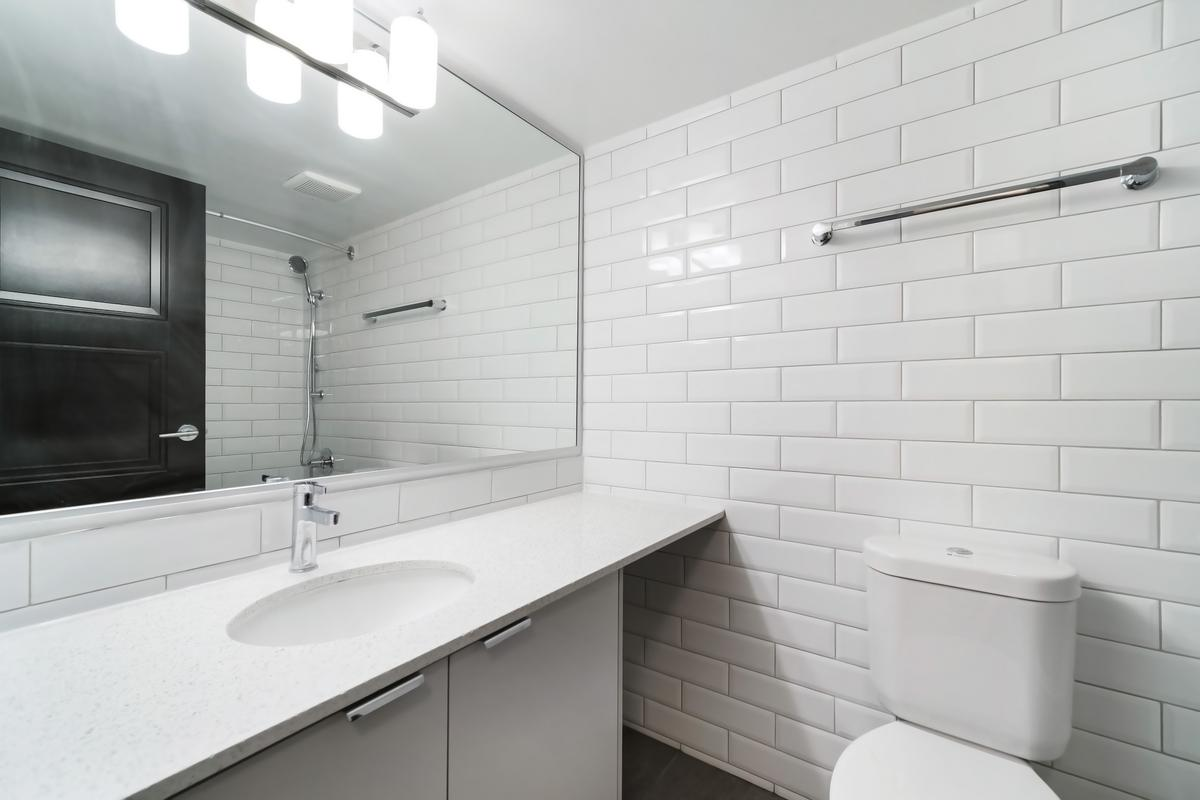 945 Jervis Street - Photo 12