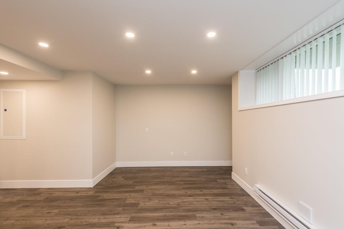 151 East Keith Road - Photo 6