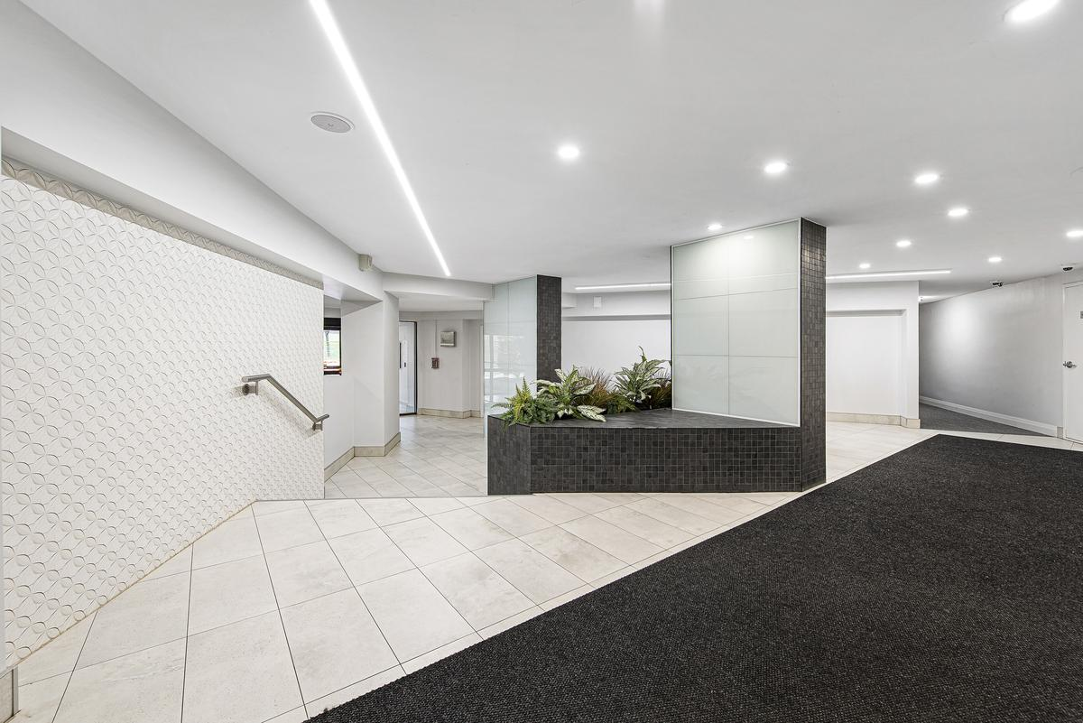2757 Kipling Avenue - Photo 3