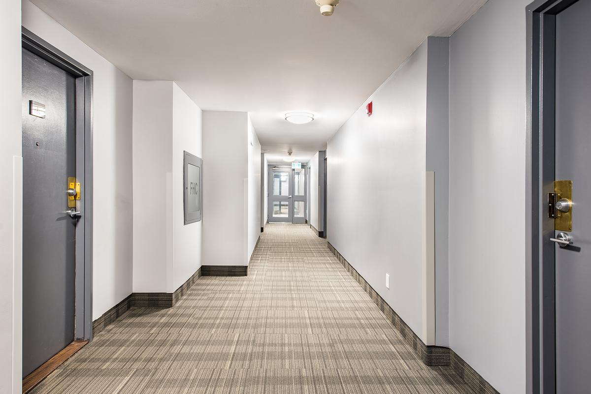 75 Silver Springs Boulevard - Photo 4