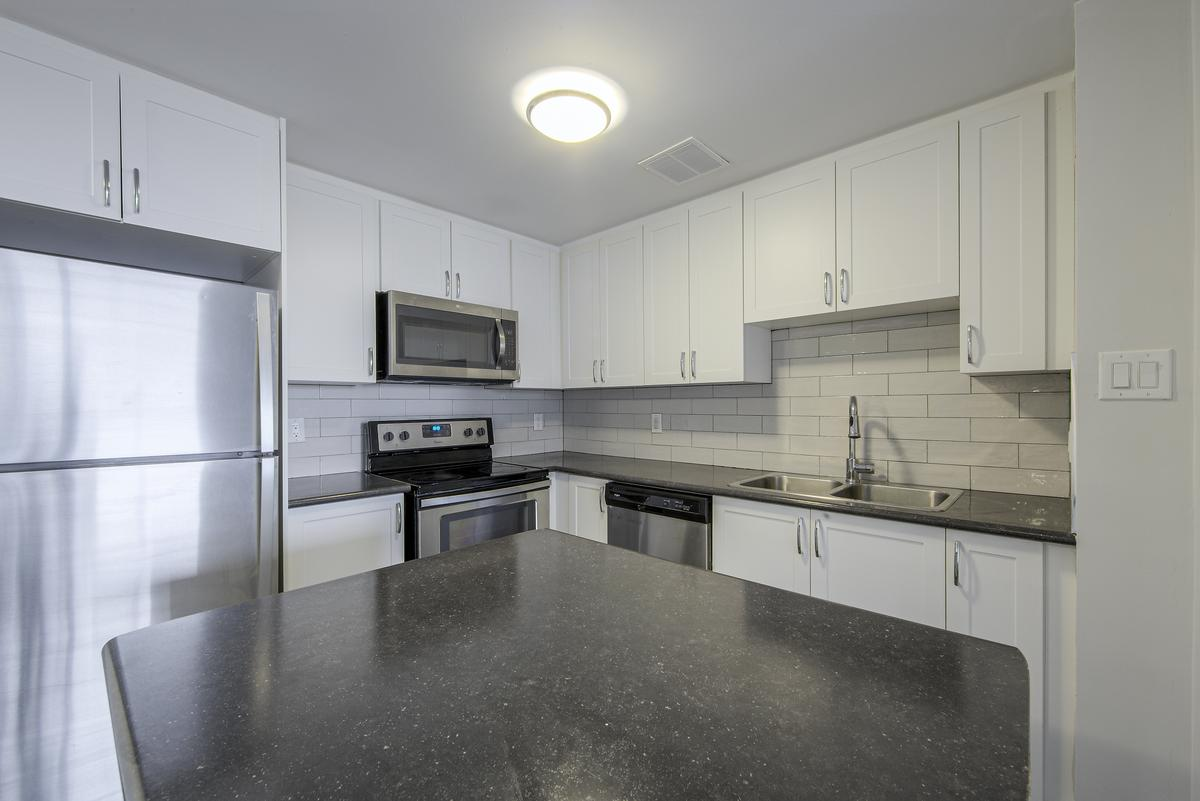 75 Silver Springs Boulevard - Photo 13