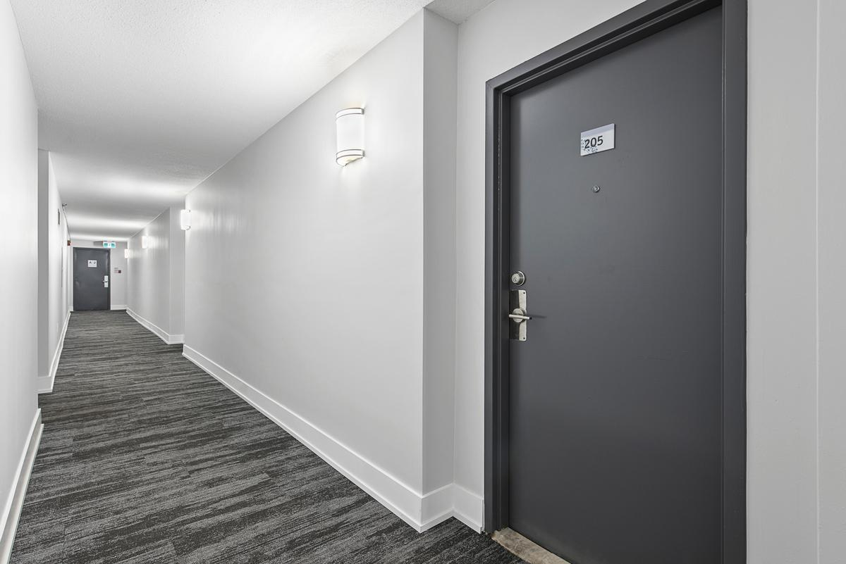 18 Steeles Avenue, East - Photo 20