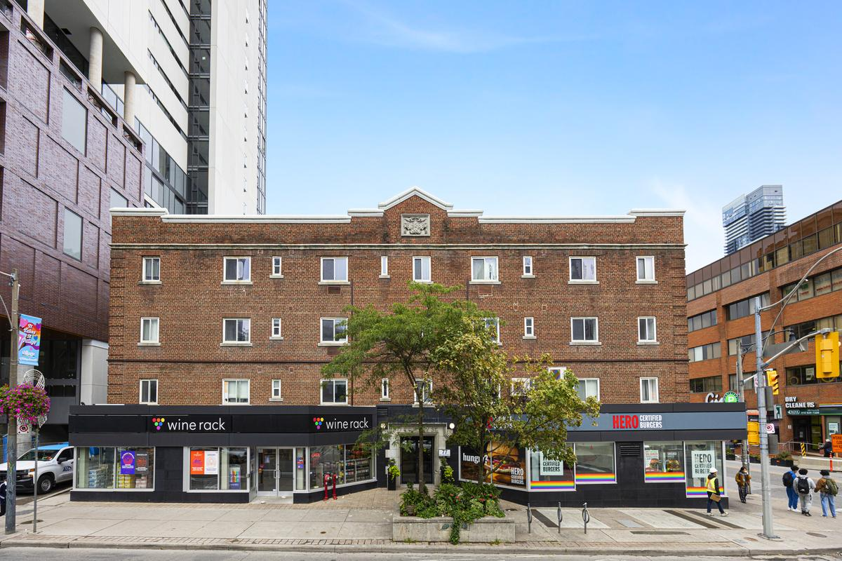 77 Wellesley Street East - Photo 4