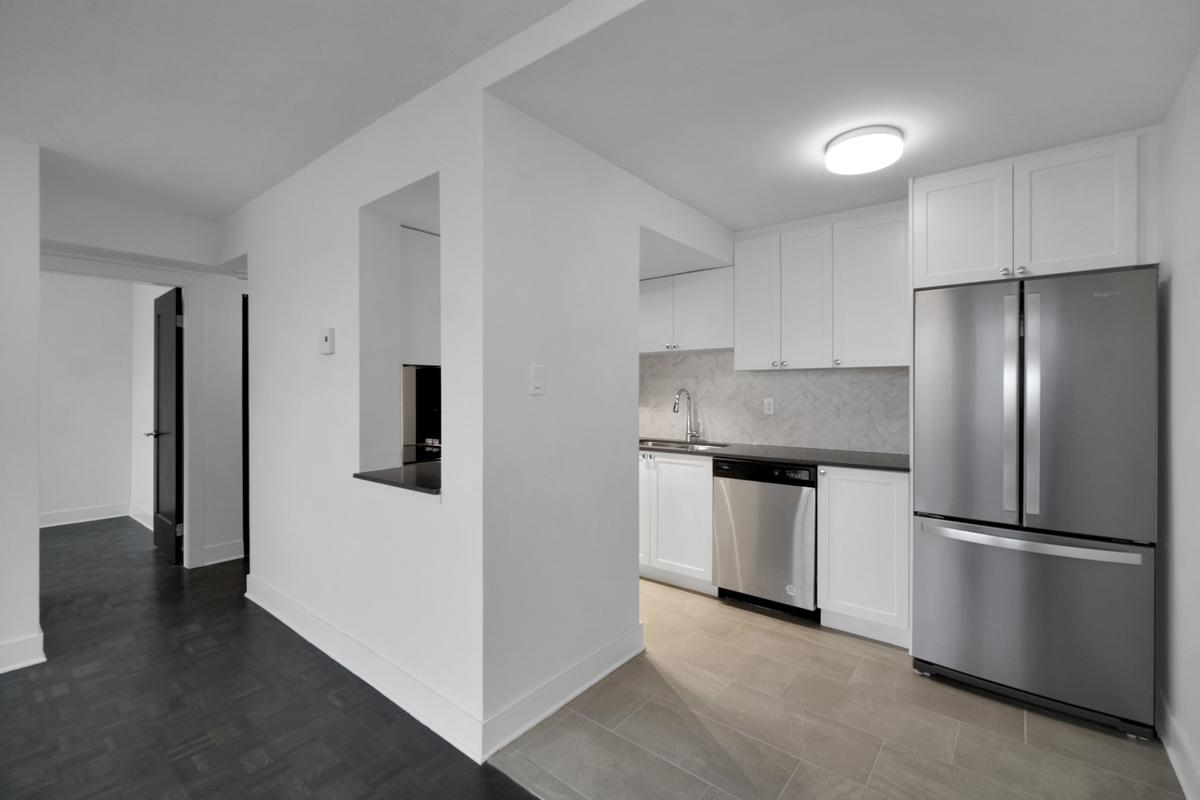 1100 Harwood condos