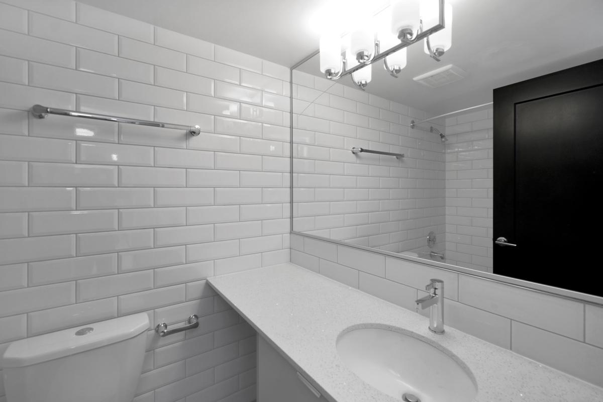 1100 Harwood condos - Photo 8