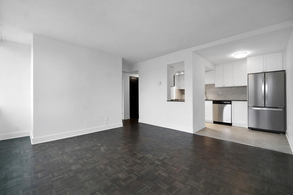 1100 Harwood condos - Photo 14
