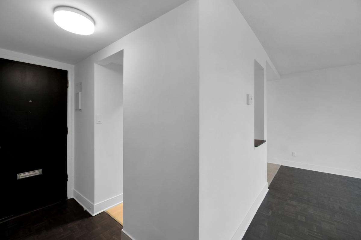 1100 Harwood condos - Photo 19