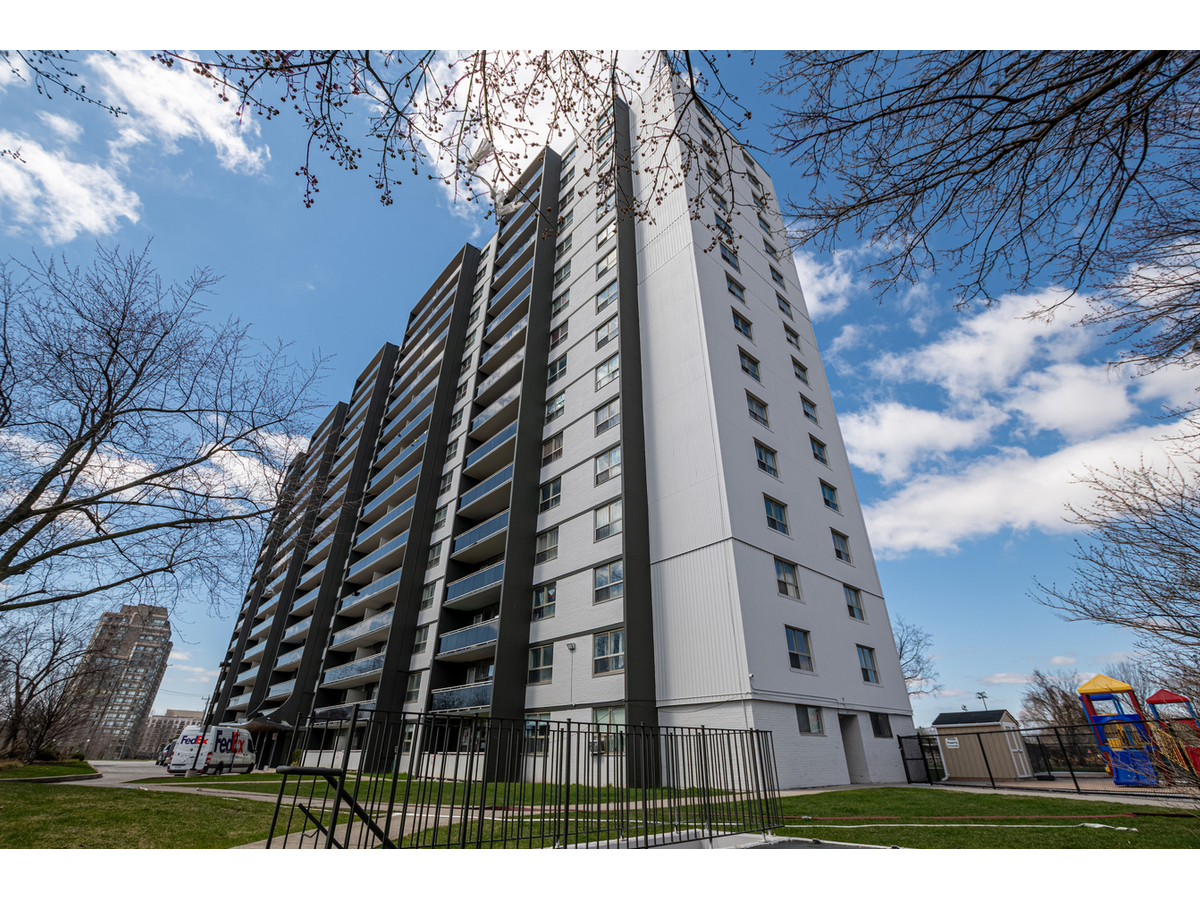 3434 Eglinton Avenue, East