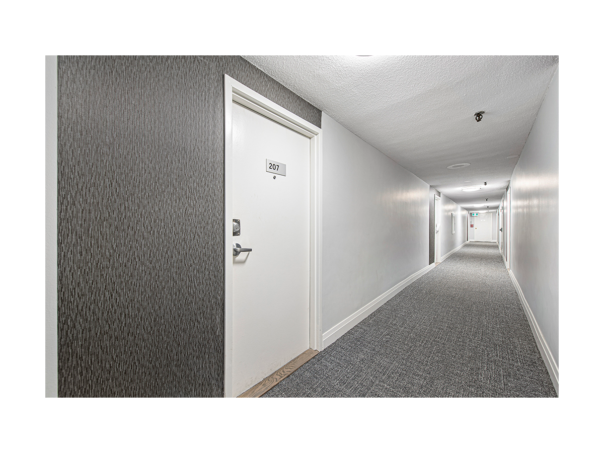 2737 Kipling Avenue - Photo 10