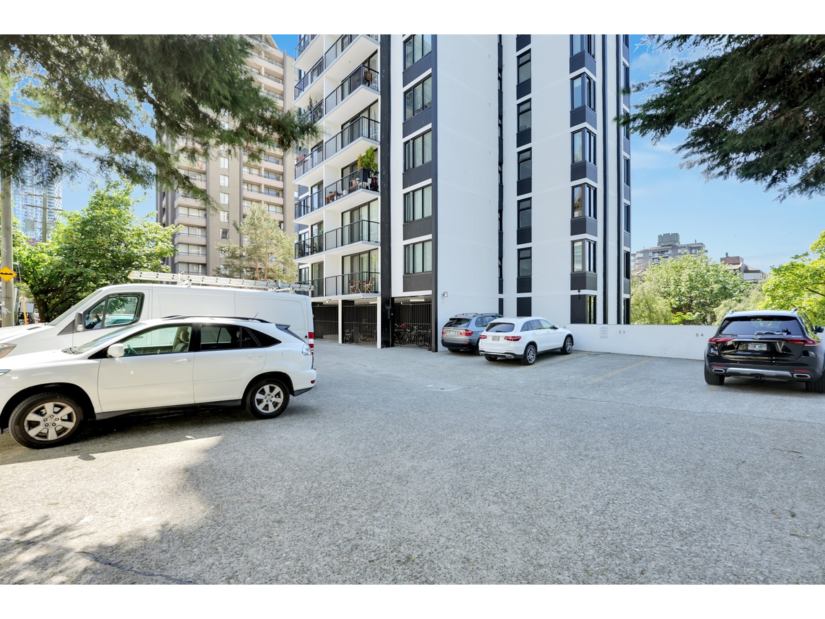 1320 Bute Street - Photo 13