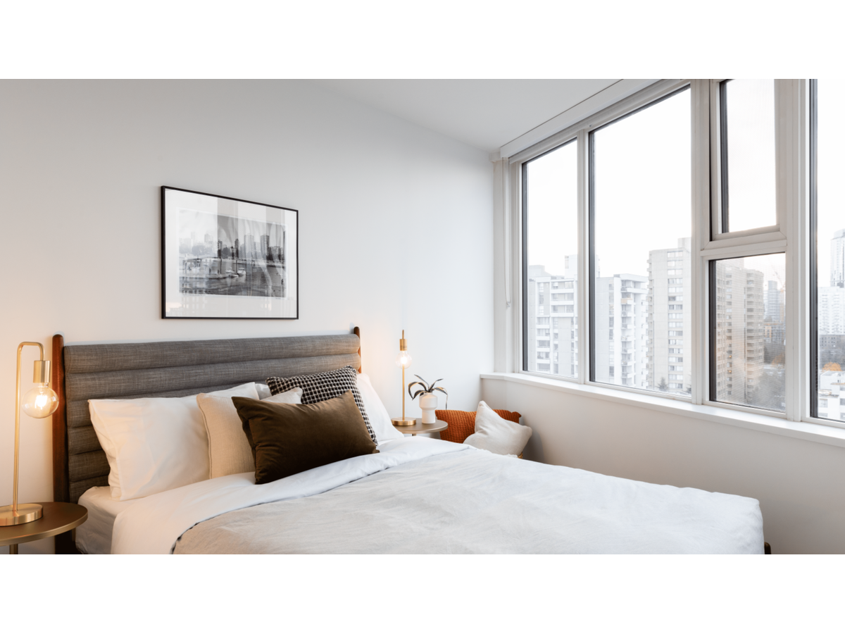 1051 Broughton Street - Photo 18