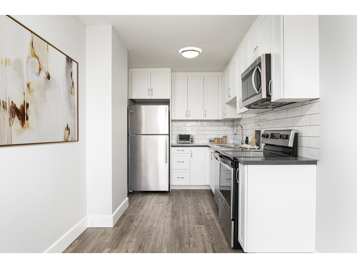 2969 Fairlea Crescent - Photo 2