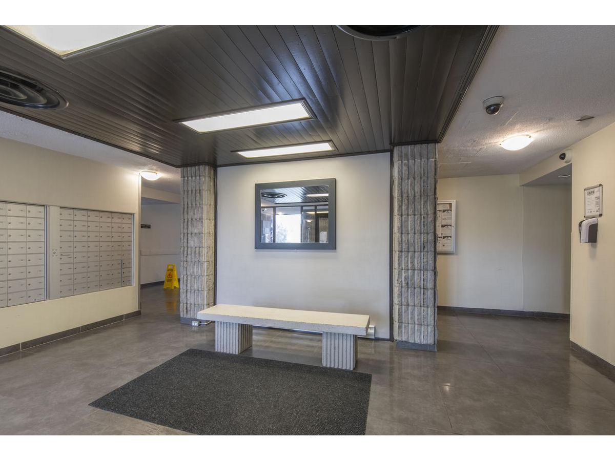 2969 Fairlea Crescent - Photo 13