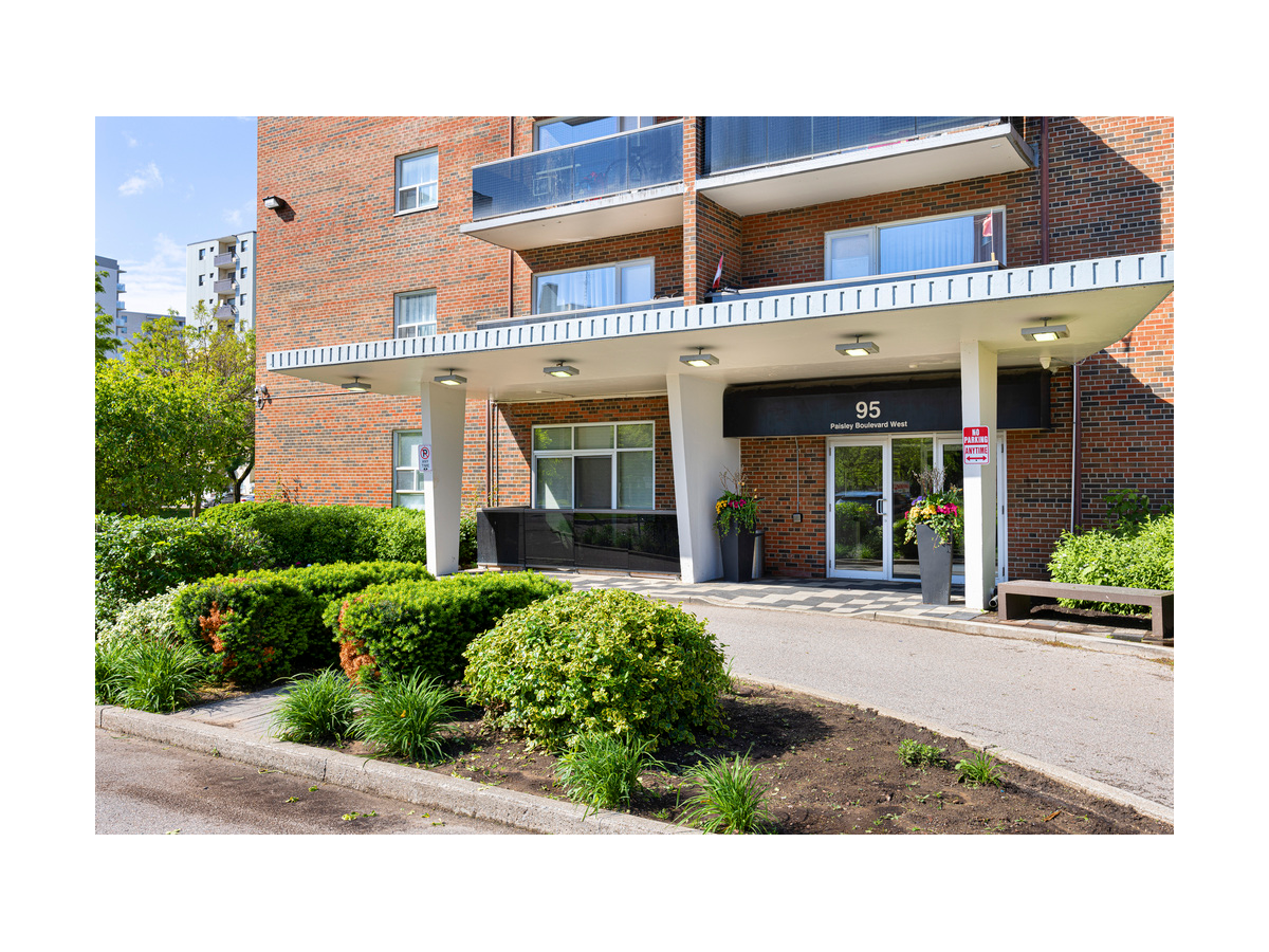 95 Paisley Boulevard West - Photo 3