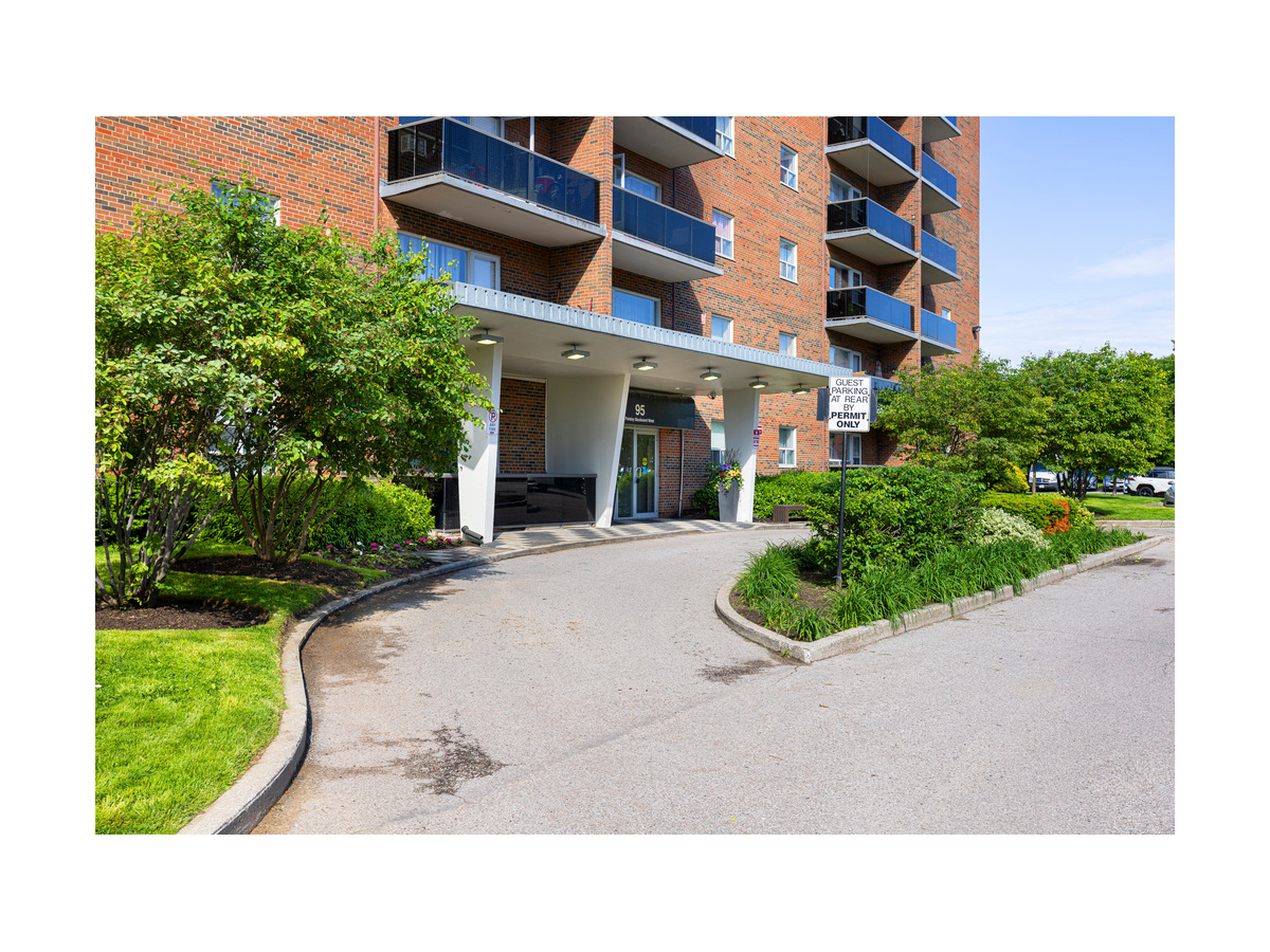 95 Paisley Boulevard West - Photo 4