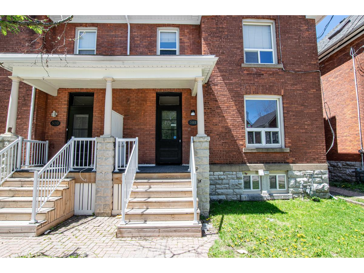 302 FRONTENAC ST