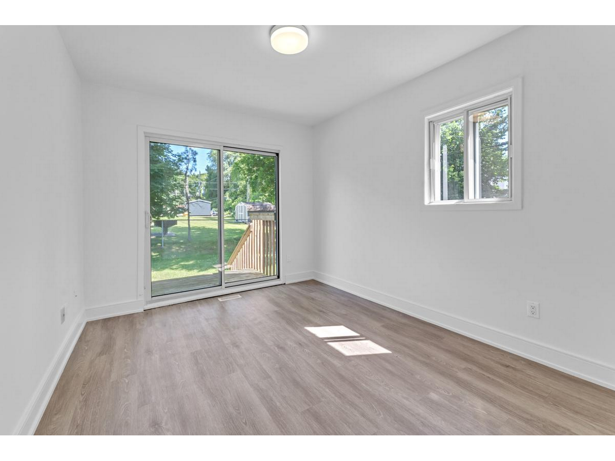 371 Yonge Street - Photo 7