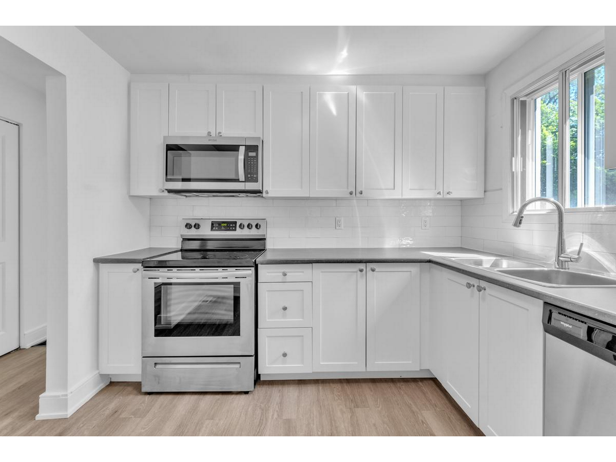 371 Yonge Street
