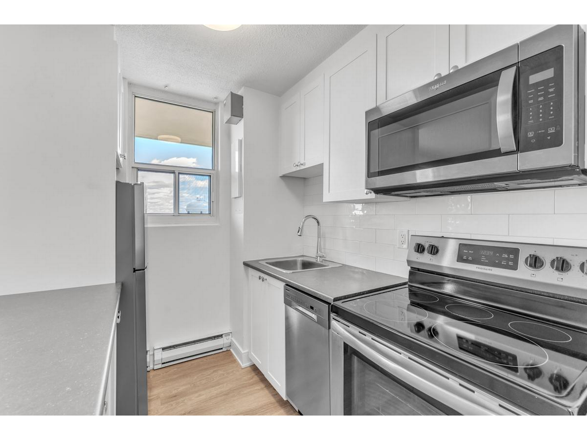 175 Park Street - Photo 3