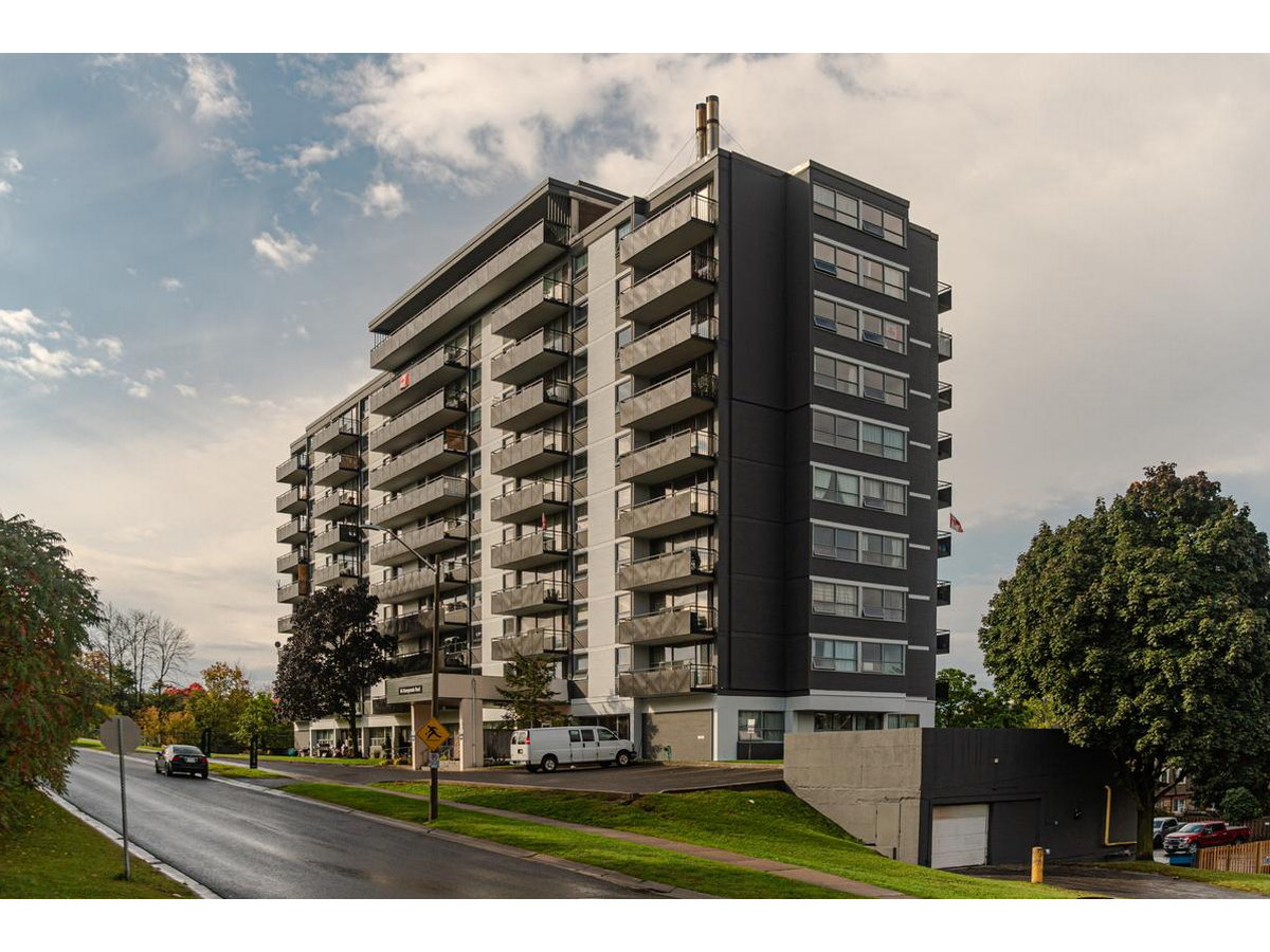 84 Runnymede Road - Photo 2