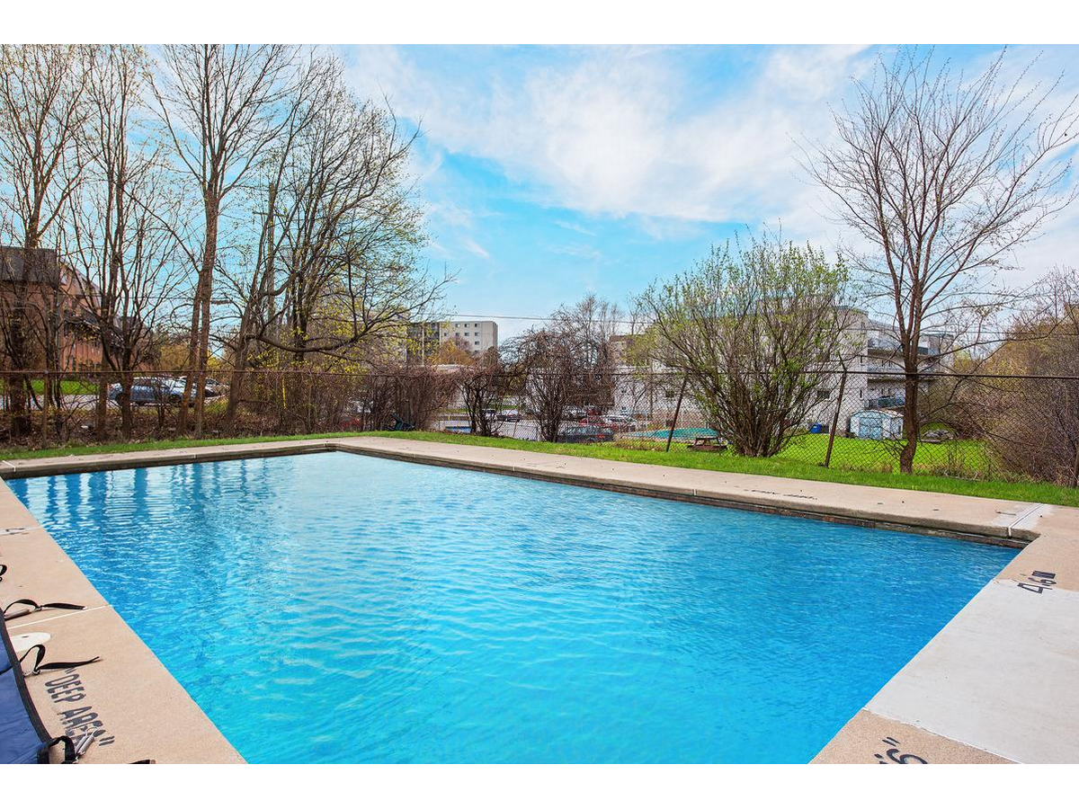 84 Runnymede Road - Photo 4
