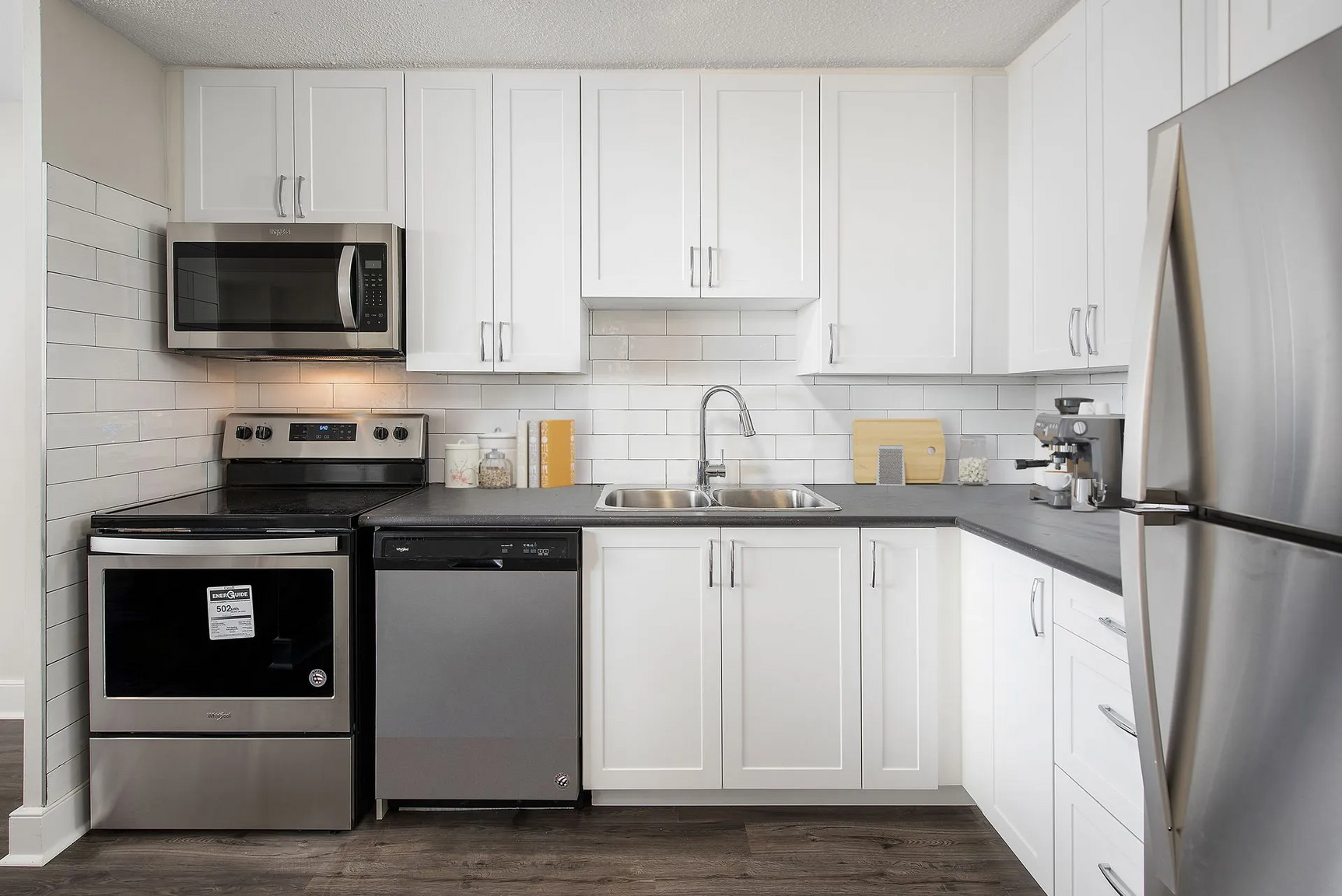 1260 Princess Street - Photo 2