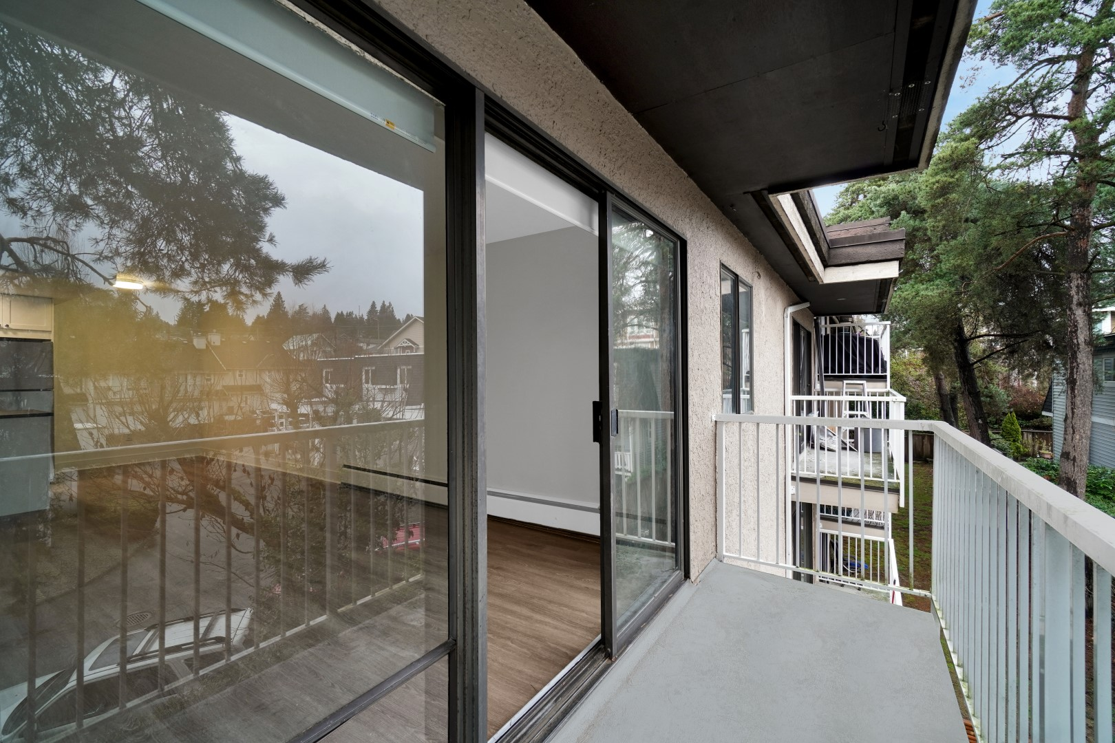 555 Shaw Avenue - Photo 9