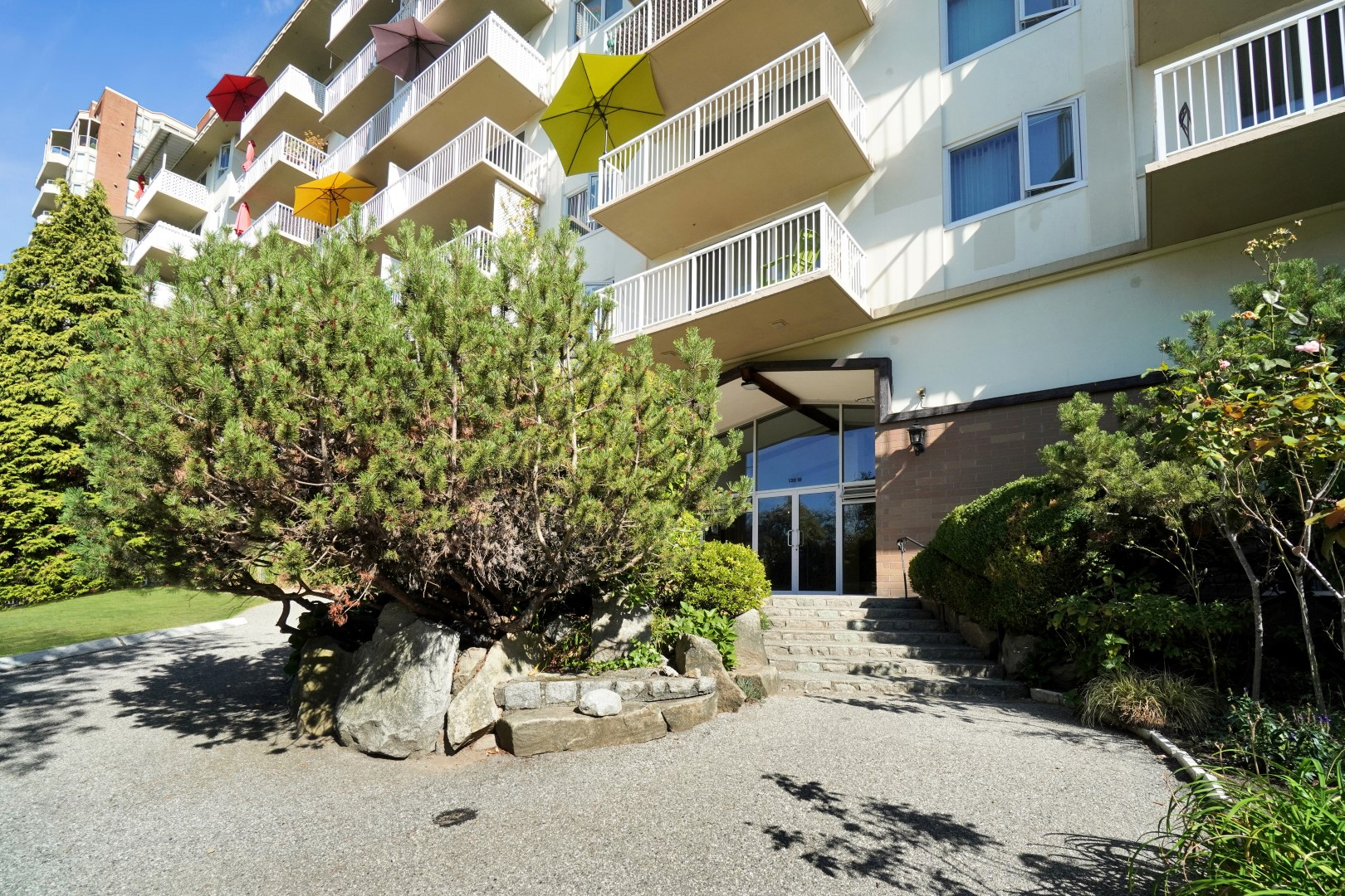 130 Keith Road, West - Photo 2