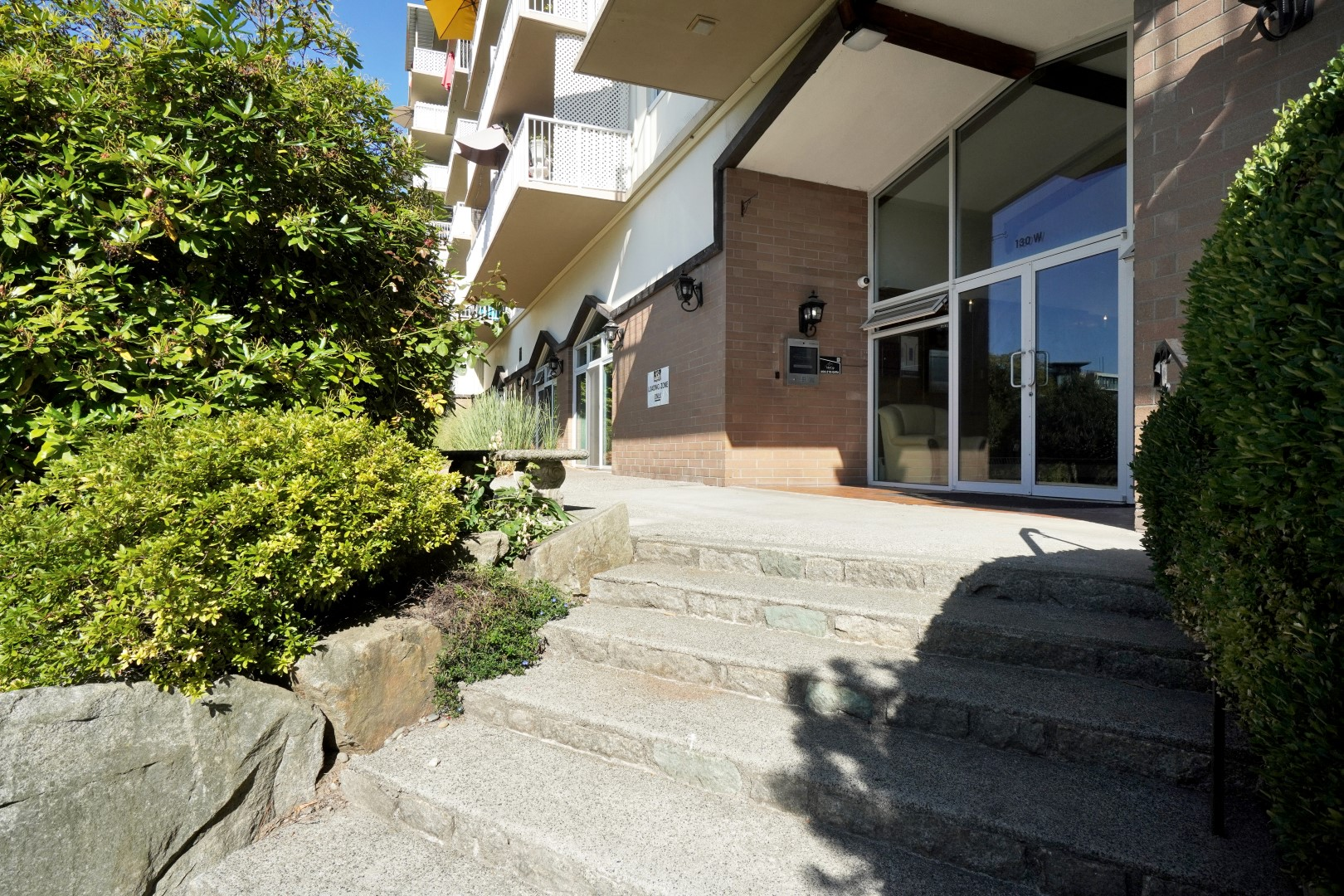 130 Keith Road, West - Photo 3