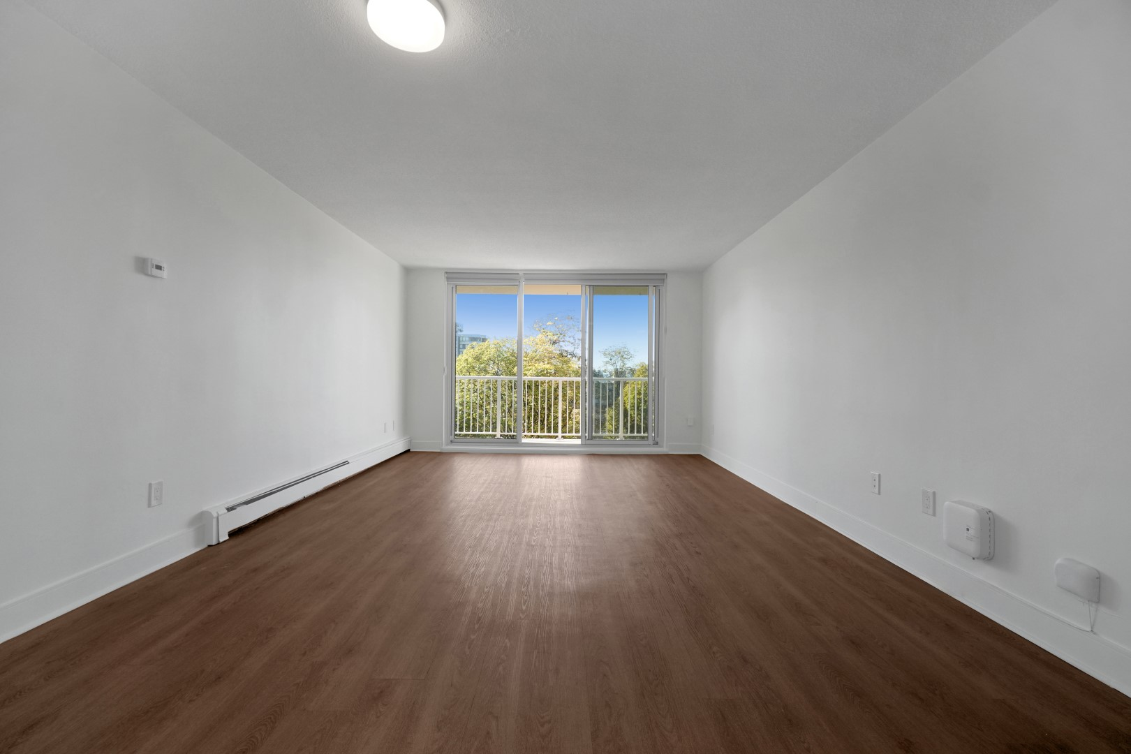 130 Keith Road, West - Photo 8