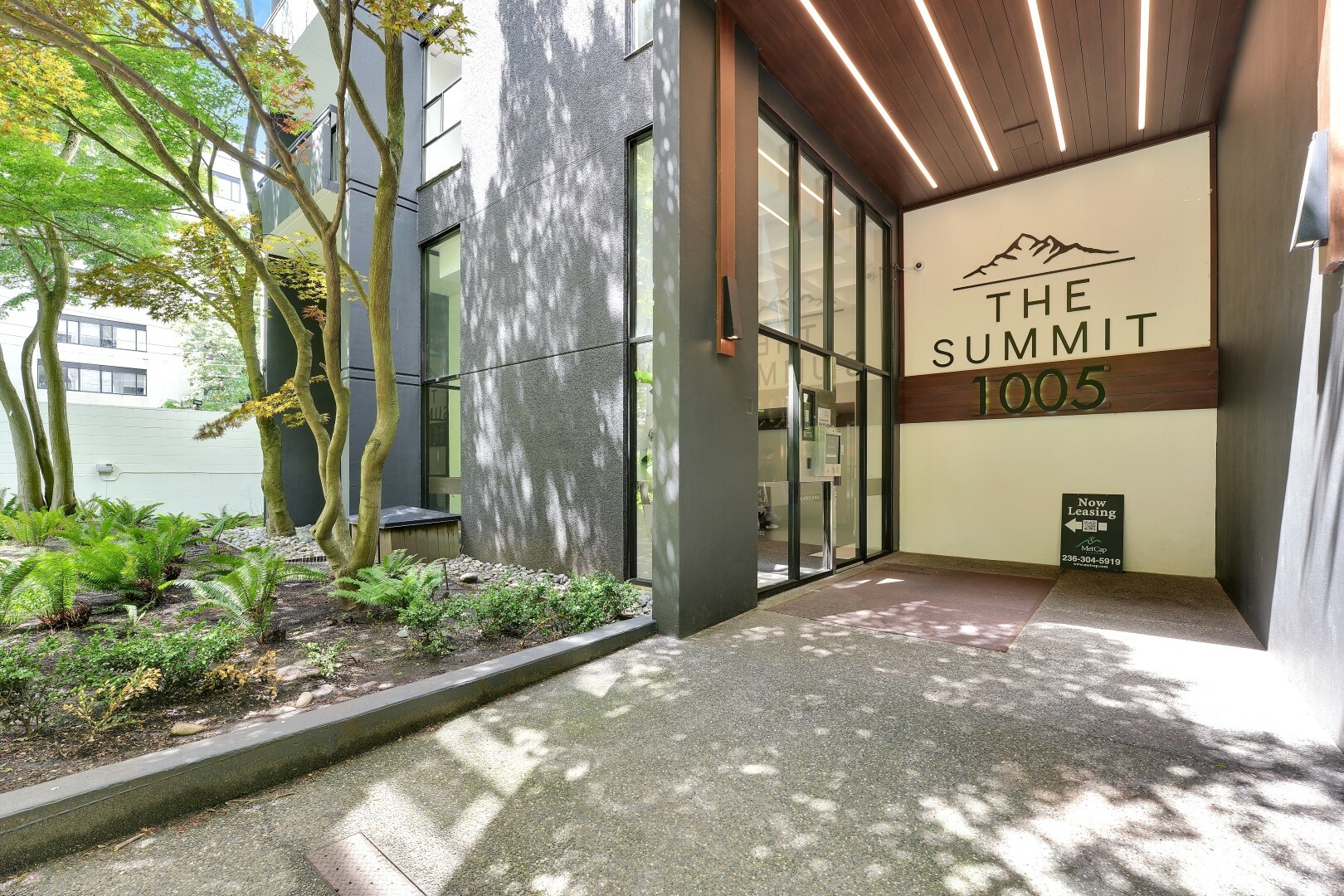 1005 Jervis Street - Photo 10