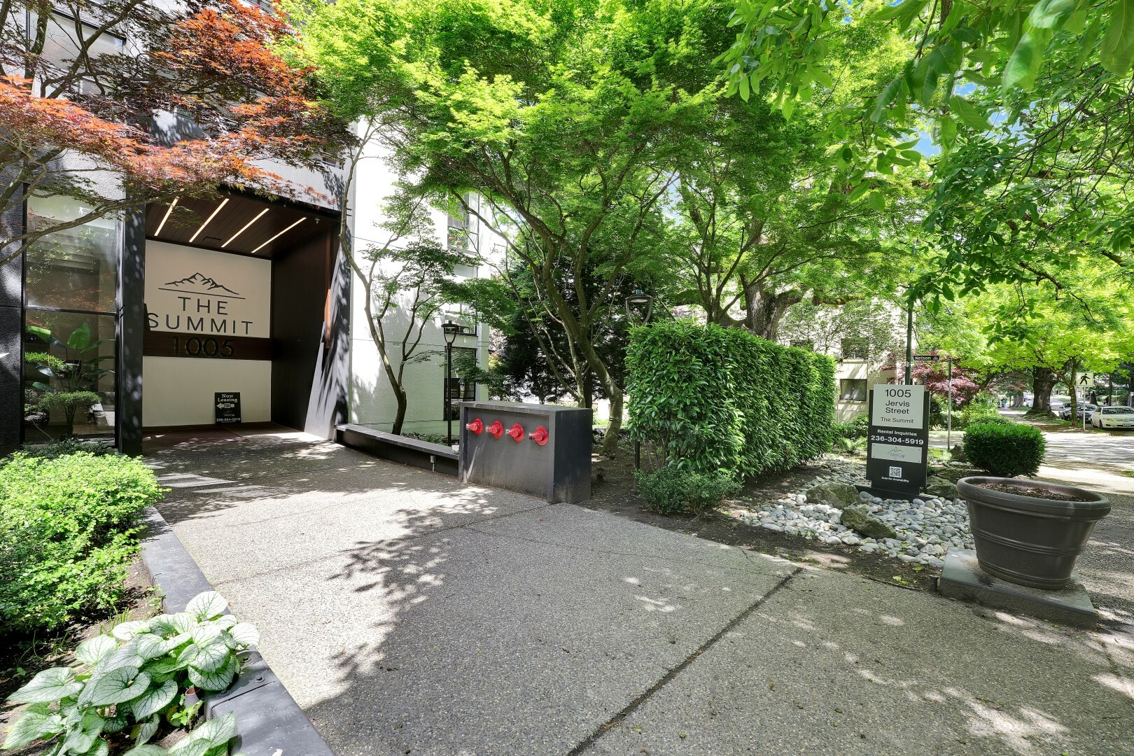 1005 Jervis Street - Photo 14