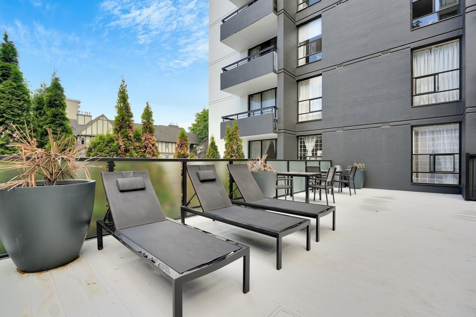 1005 Jervis Street - Photo 25