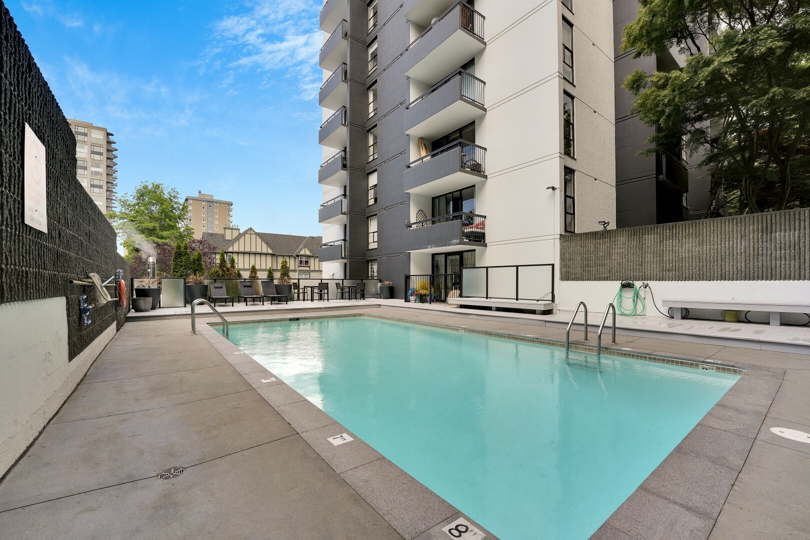 1005 Jervis Street - Photo 26