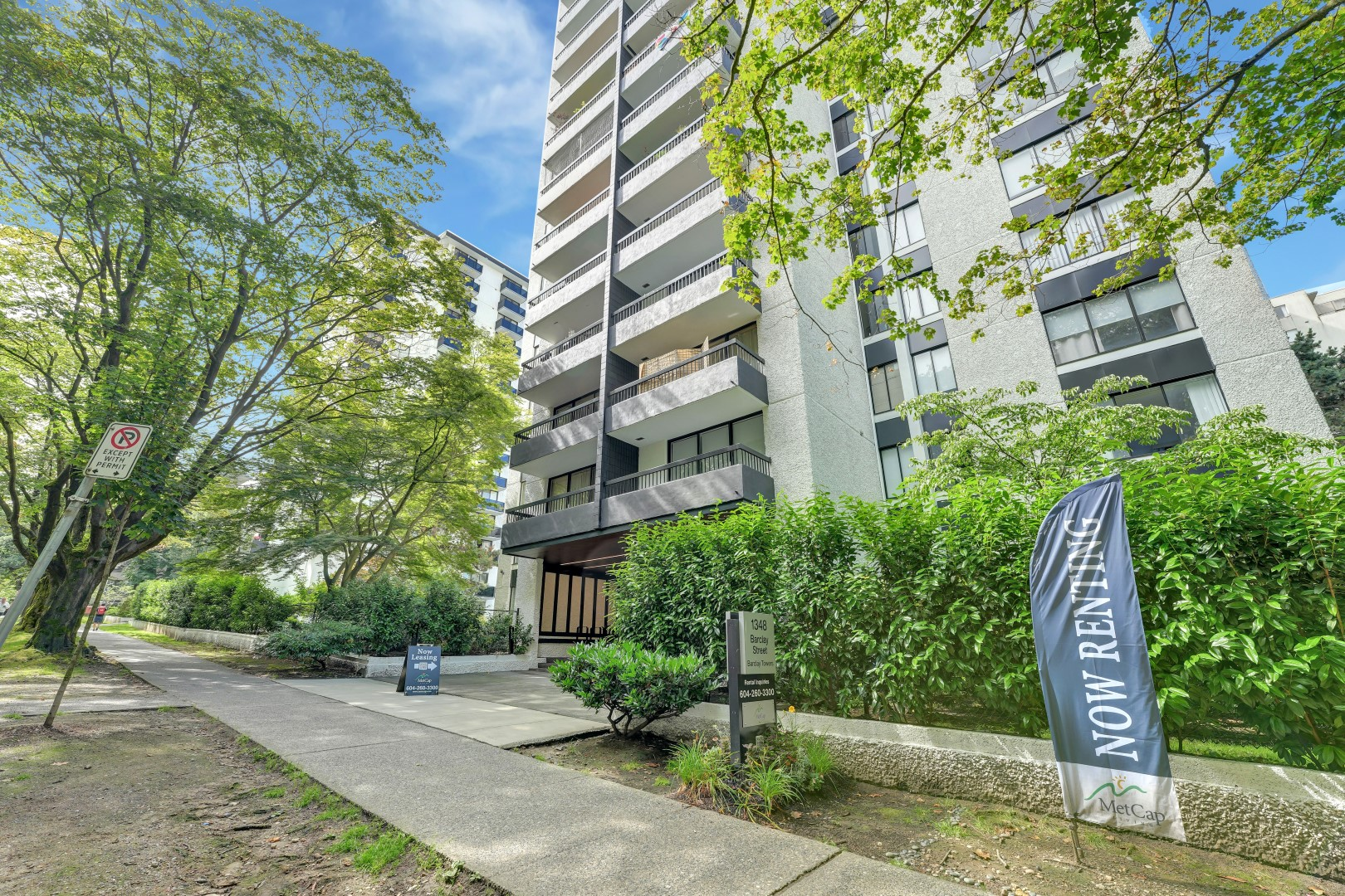 1348 Barclay Street - Photo 2
