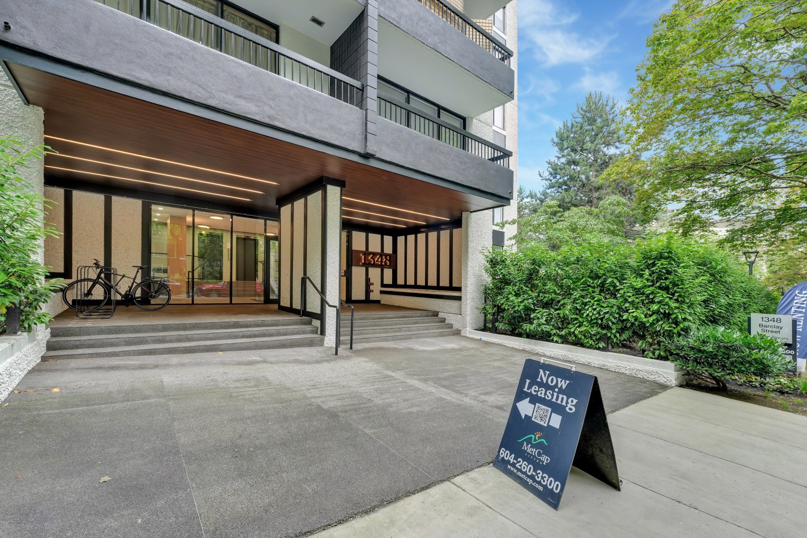 1348 Barclay Street - Photo 3