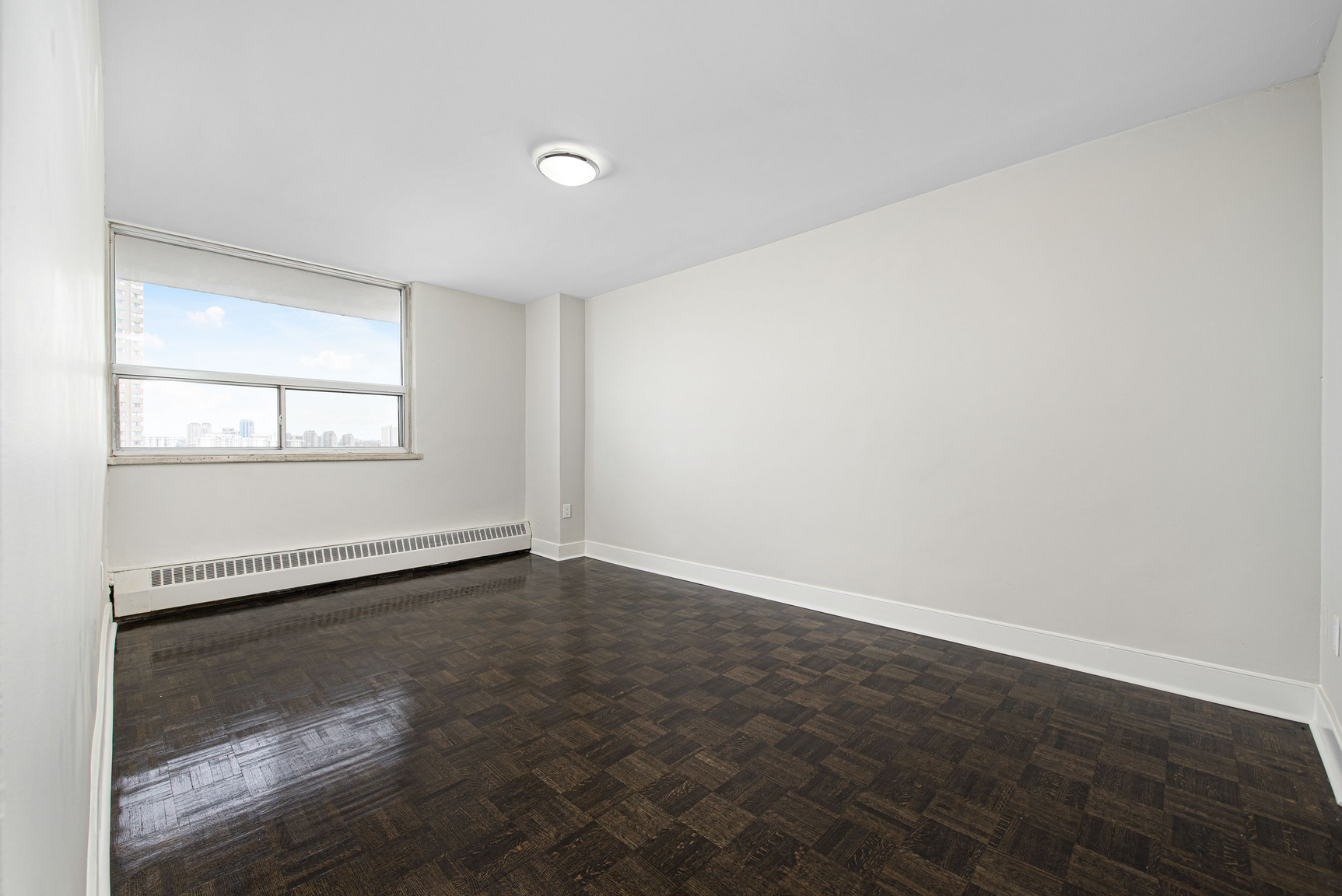 Champlain Towers at 79 Thorncliffe Park Drive - Photo 5