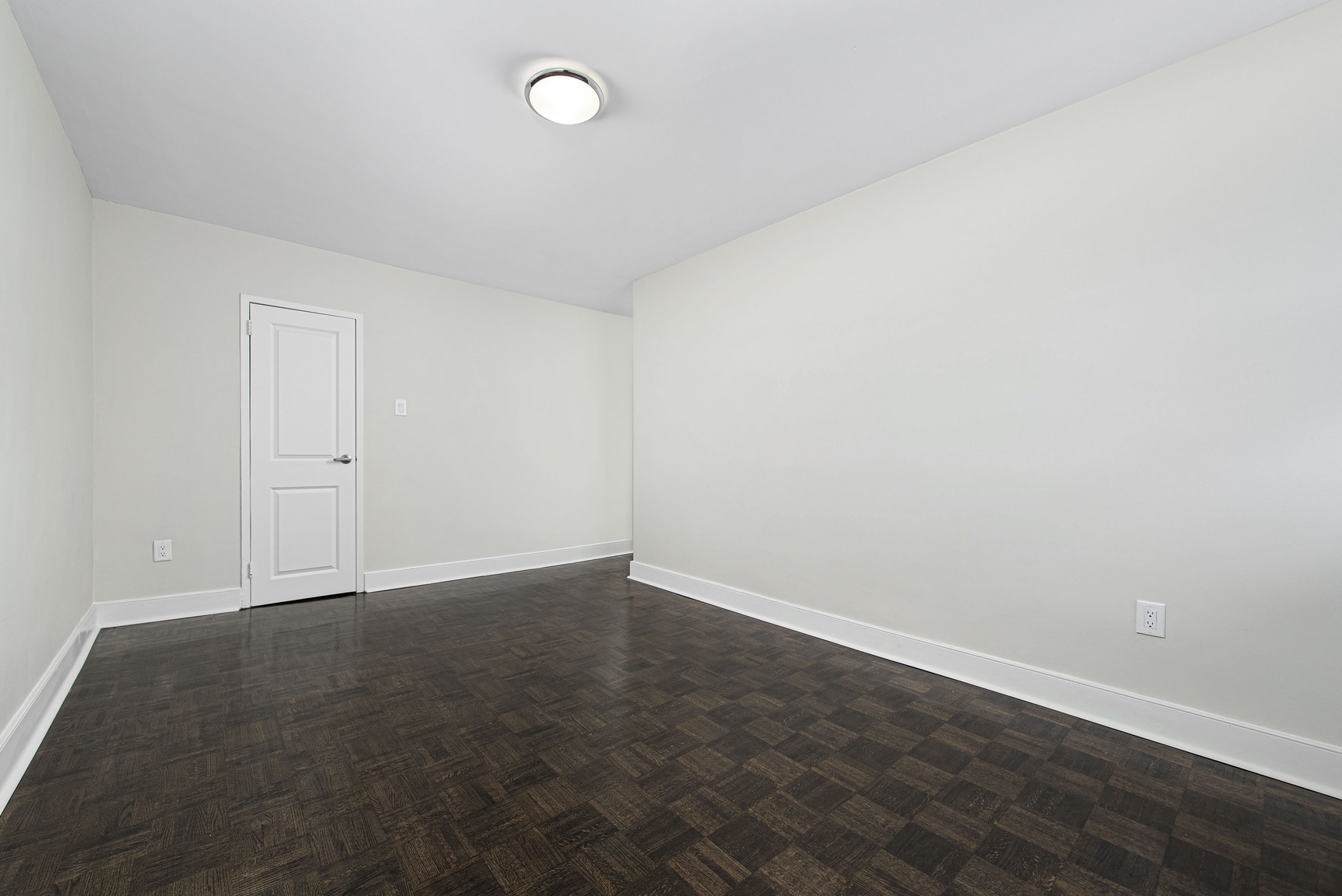 Champlain Towers at 79 Thorncliffe Park Drive - Photo 8