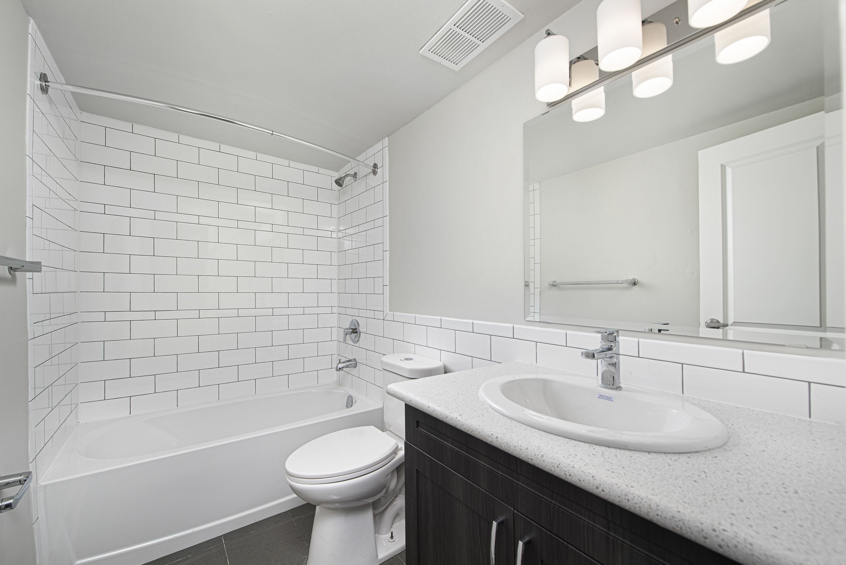 Champlain Towers at 79 Thorncliffe Park Drive - Photo 9